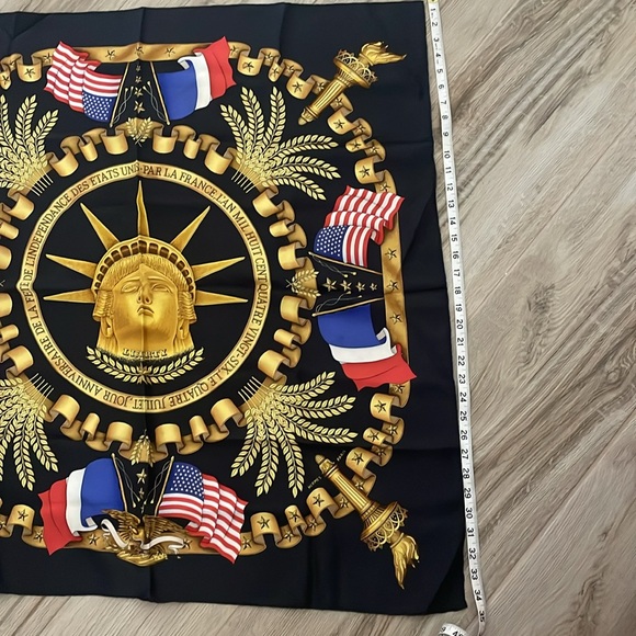 HERMES OF PARIS! Gorgeous Vintage Silk Scarf!! STATUE OF LIBERTY CENTENNIAL 🇺🇸 - Picture 3 of 4